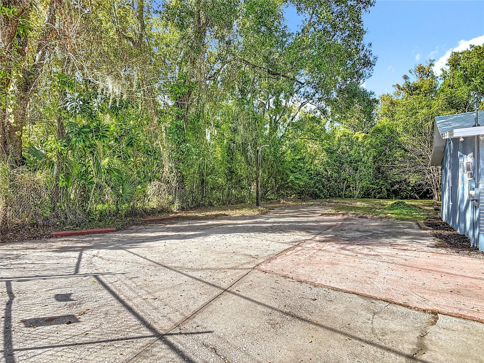 ACREAGE & UNREC - Residential Lease