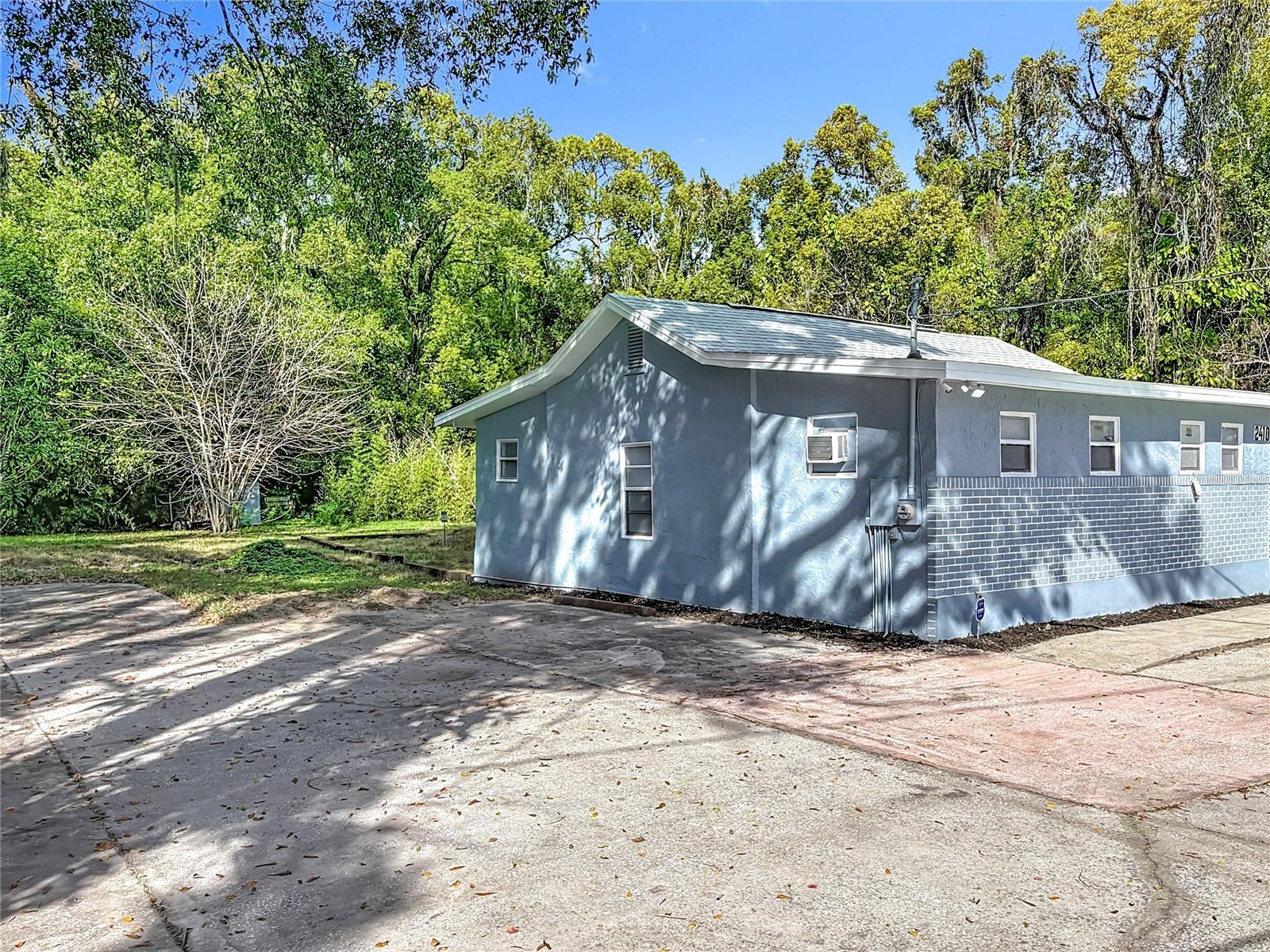 ACREAGE & UNREC - Residential Lease