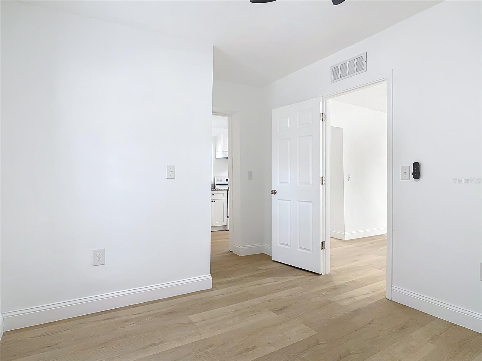 ACREAGE & UNREC - Residential Lease