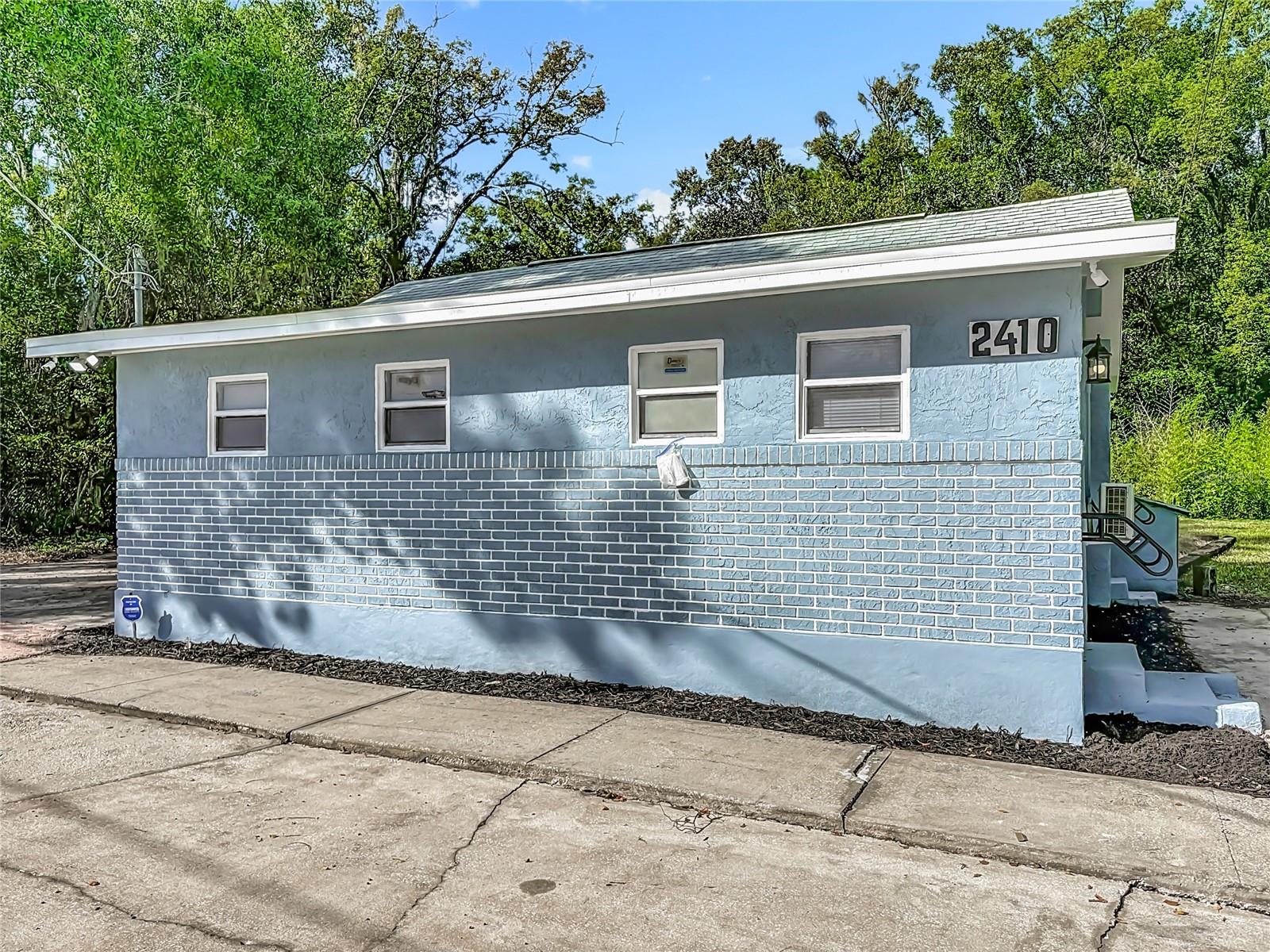 ACREAGE & UNREC - Residential Lease