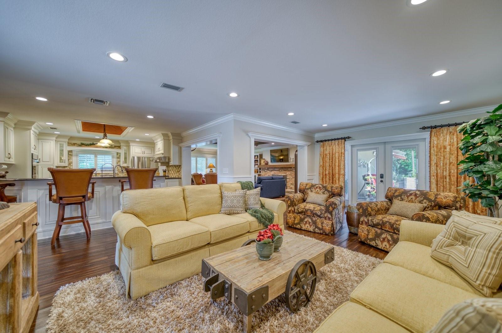 SHERWOOD MANOR 1ST ADD - Residential Lease