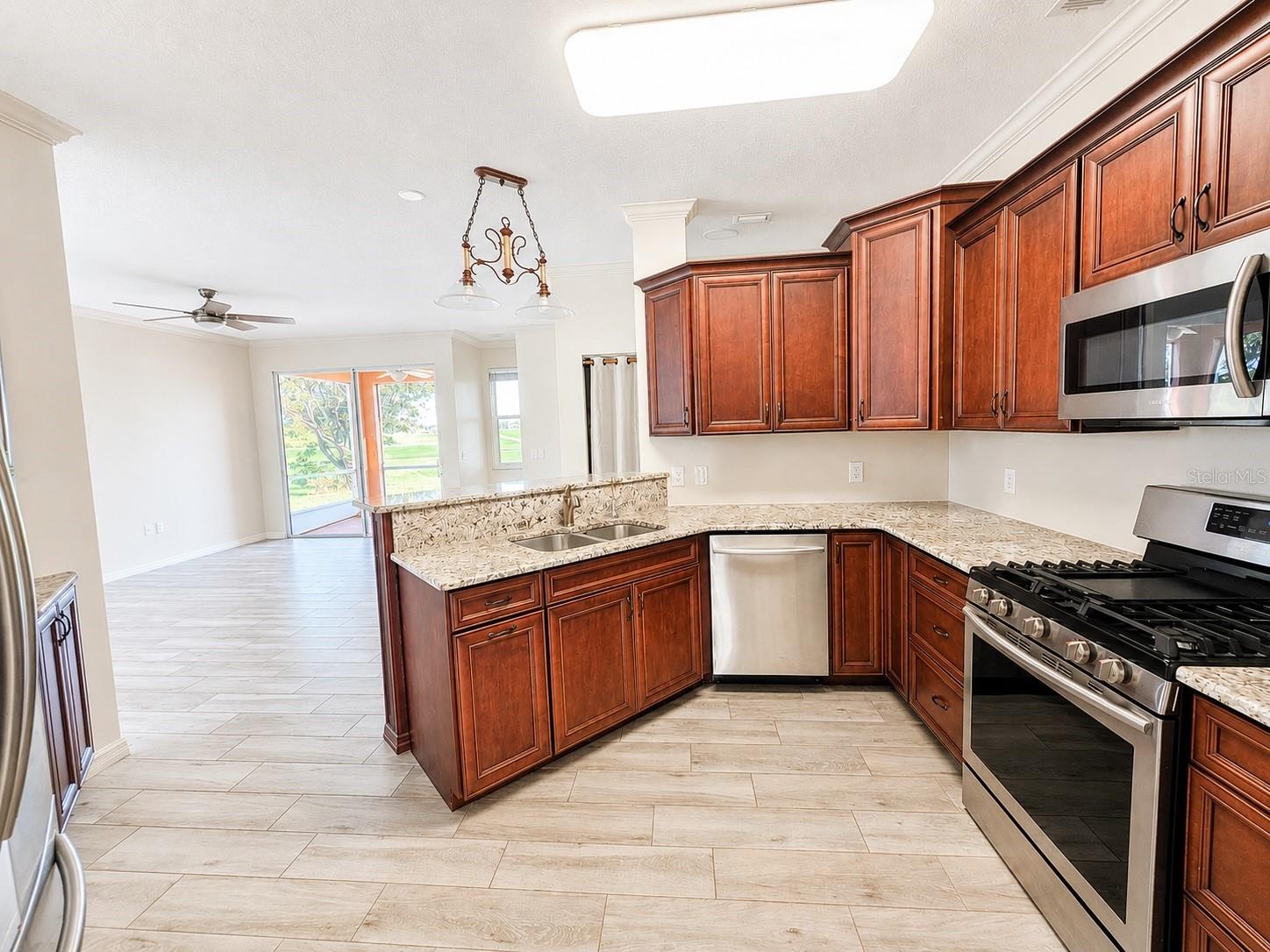 834 SPRINGWOOD CIRCLE