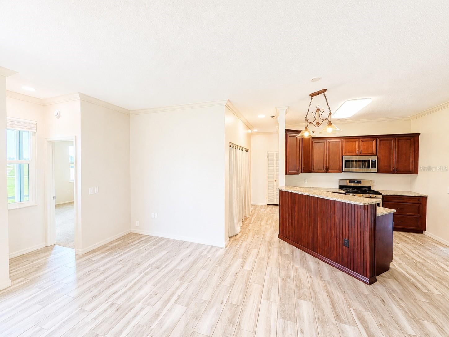 834 SPRINGWOOD CIRCLE