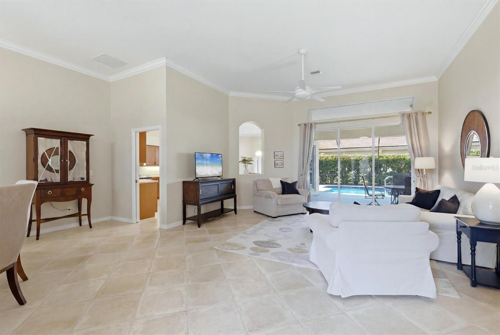 VENETIA PH 4 - Residential