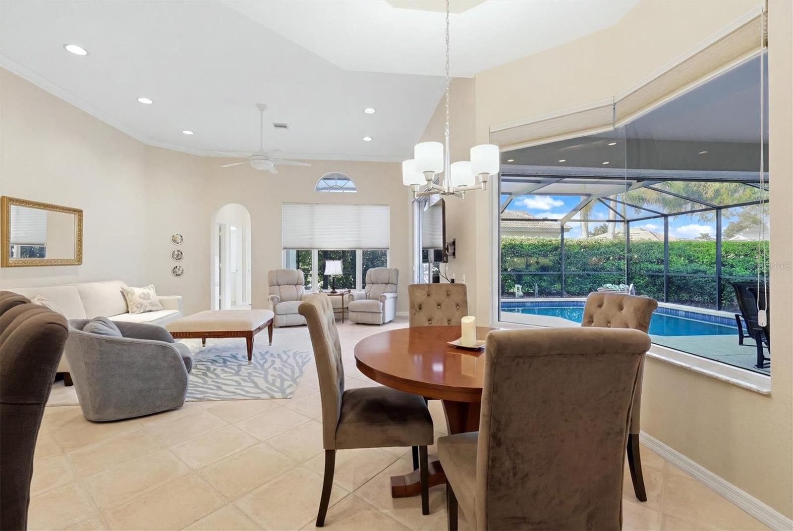 VENETIA PH 4 - Residential