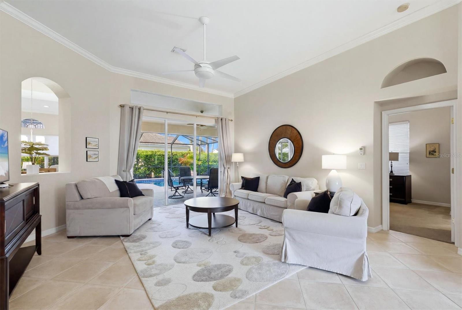 VENETIA PH 4 - Residential