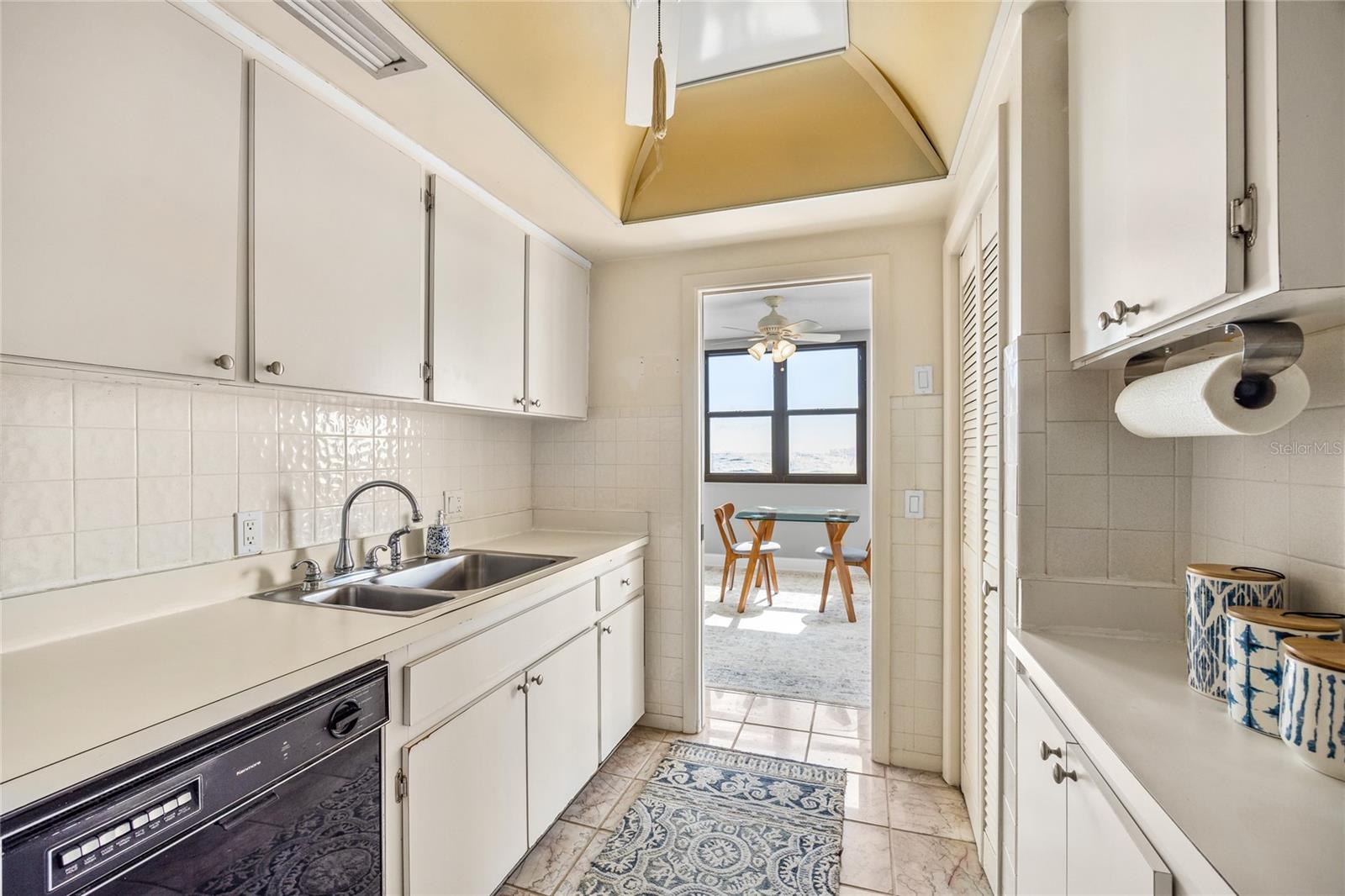 SAN SEAIR CONDO - Residential