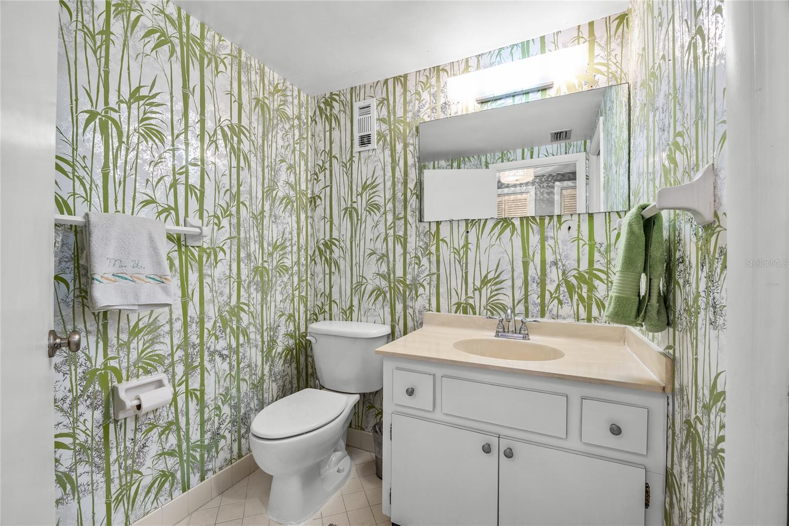 SAN SEAIR CONDO - Residential