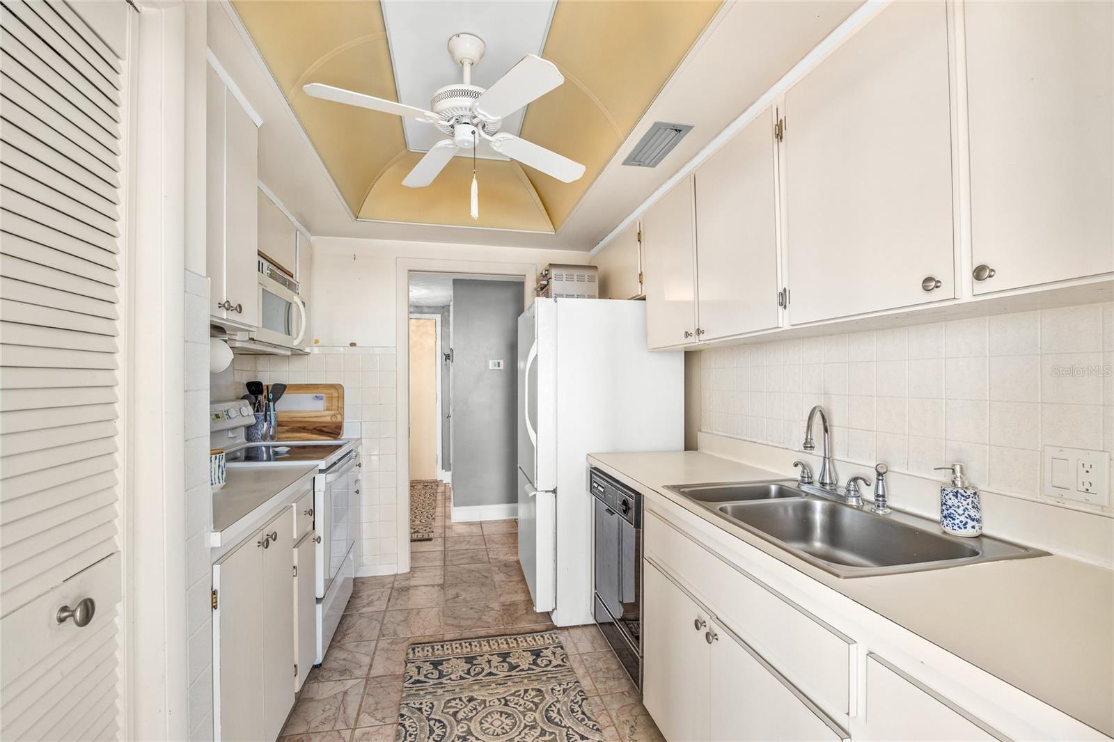 SAN SEAIR CONDO - Residential