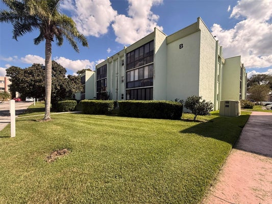 1130 N LAKE PARKER AVE APT B112, LAKELAND, FL 33805 - Image 4faf8e7ce11fbf71d0d05fd238942cda/2707083735