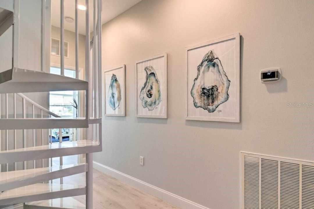 PARADISE COVE - Residential