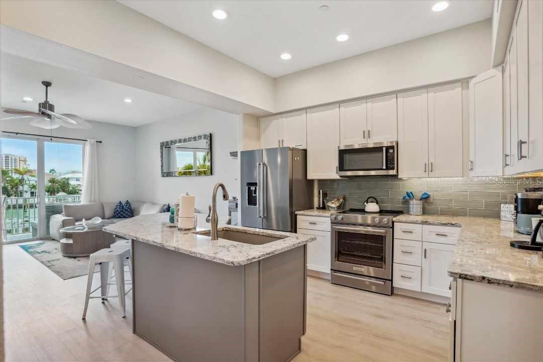 PARADISE COVE - Residential