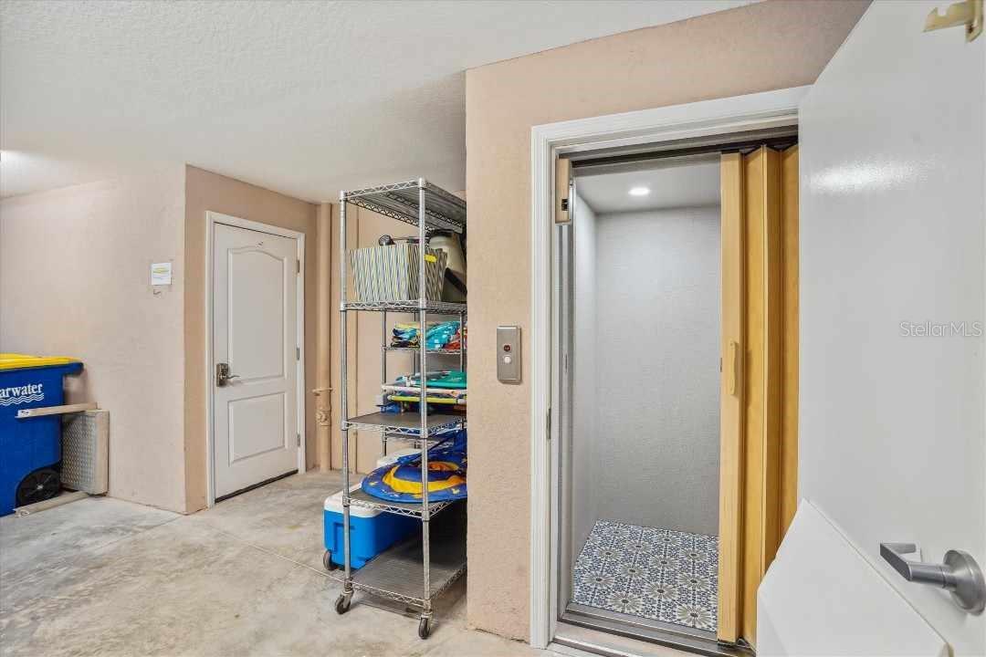 PARADISE COVE - Residential