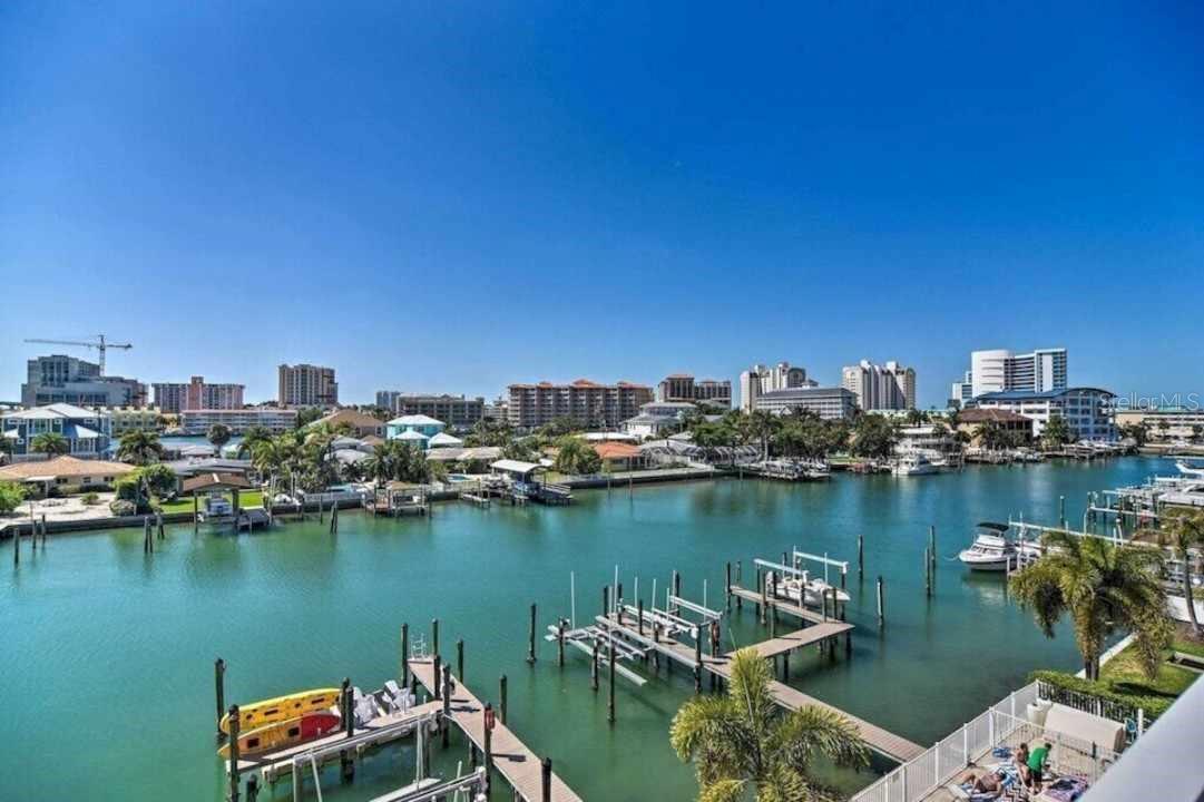 PARADISE COVE - Residential