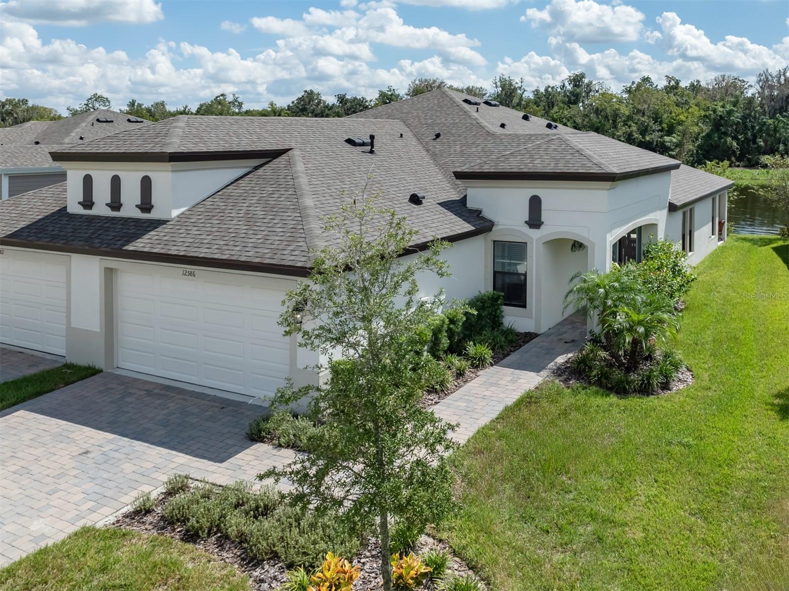 12586 OAK HILL WAY