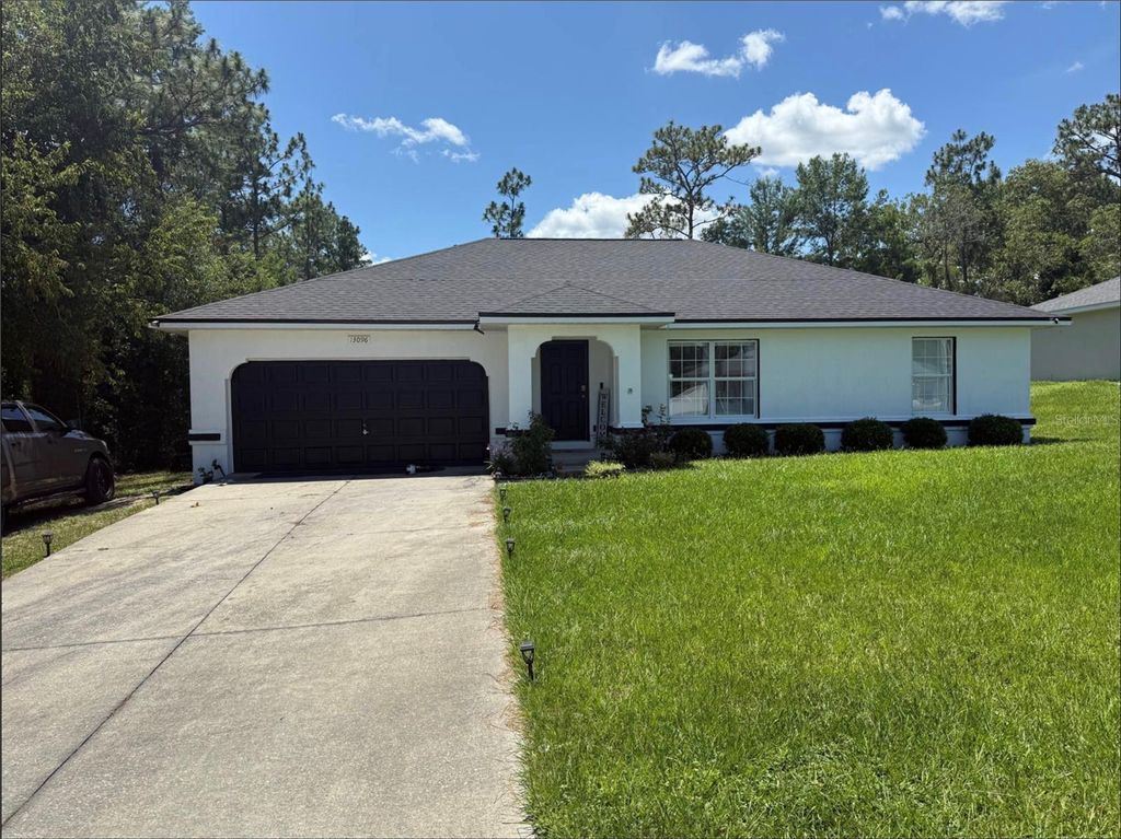 Photo of 13096 SW 78th Circle, Ocala, FL 34473 (MLS # S5140234)