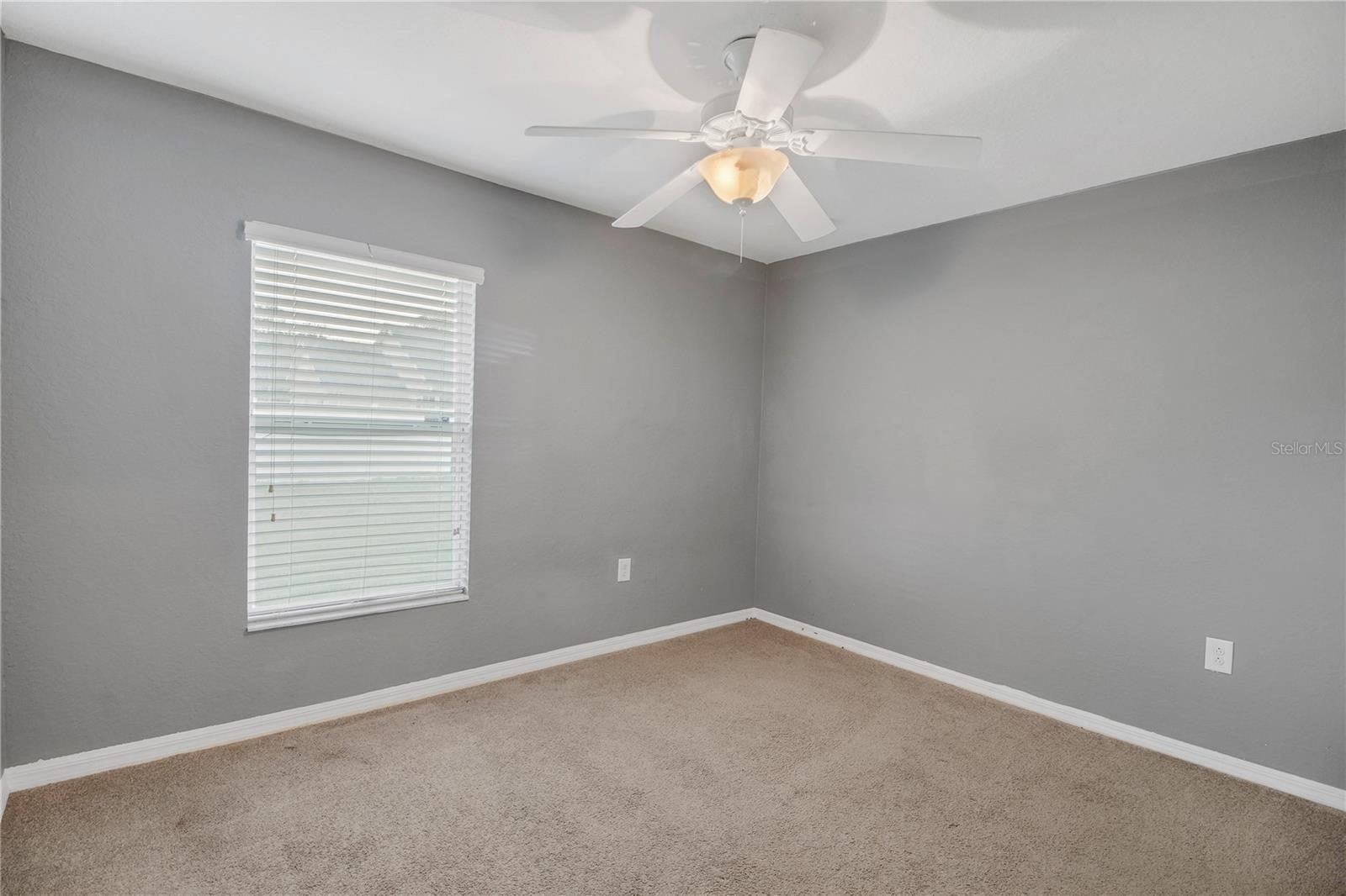 LADY LAKE STONEWOOD MANOR - Residential