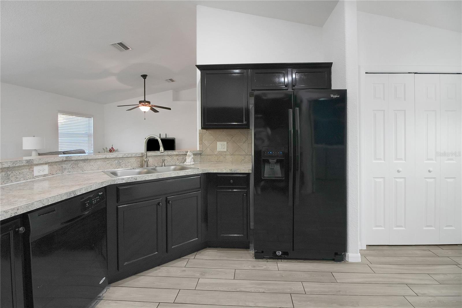 LADY LAKE STONEWOOD MANOR - Residential