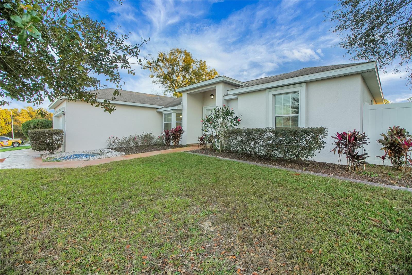 LADY LAKE STONEWOOD MANOR - Residential