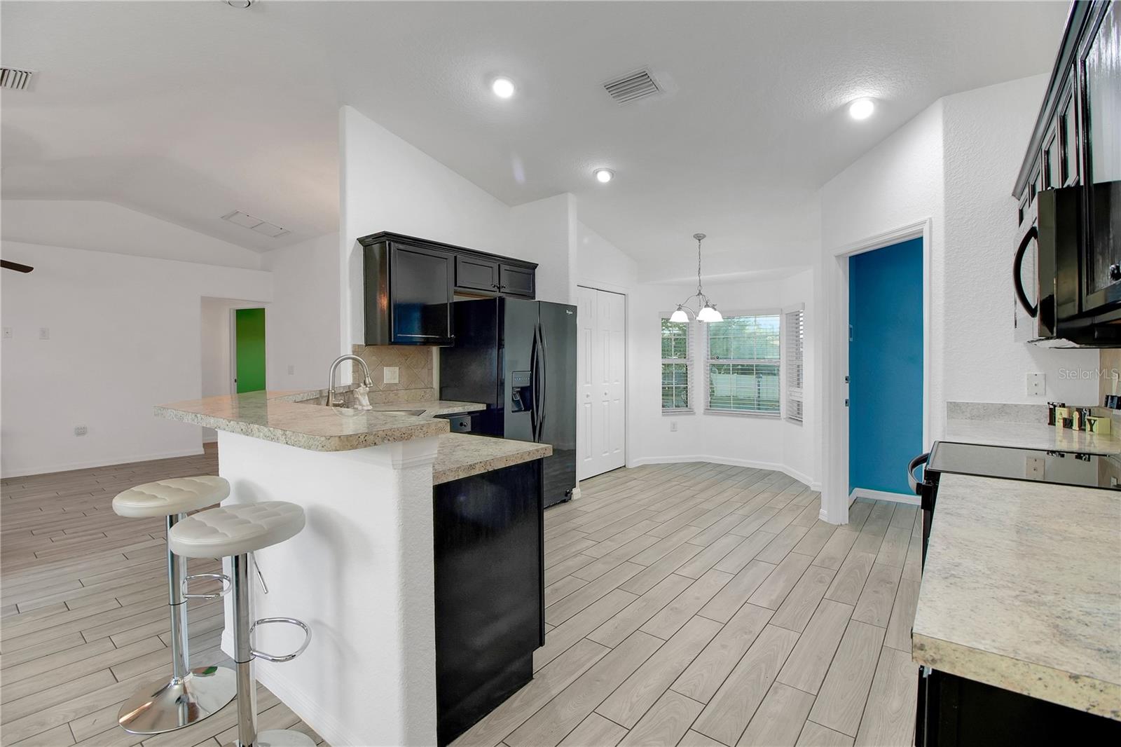 LADY LAKE STONEWOOD MANOR - Residential