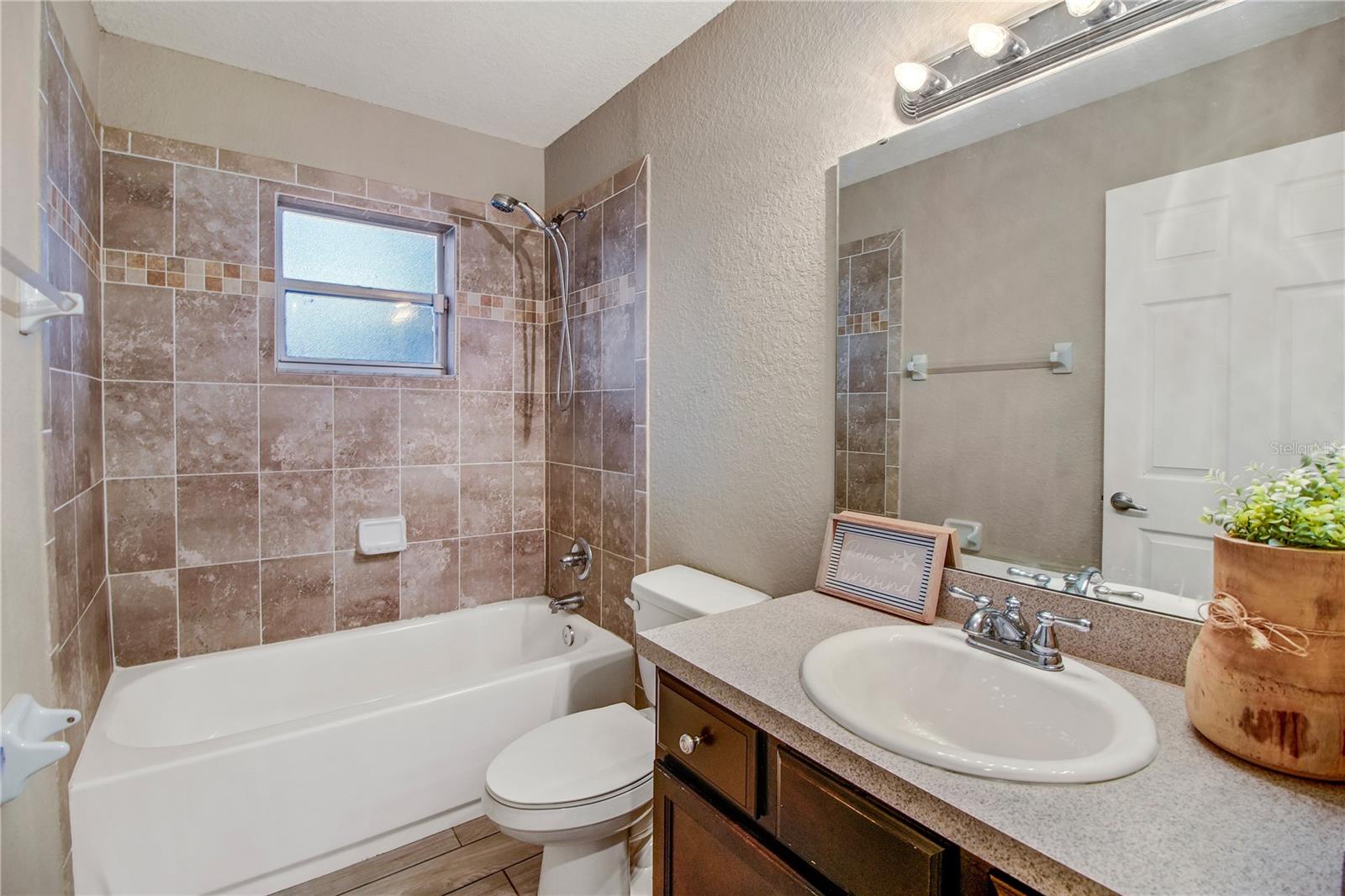 LADY LAKE STONEWOOD MANOR - Residential