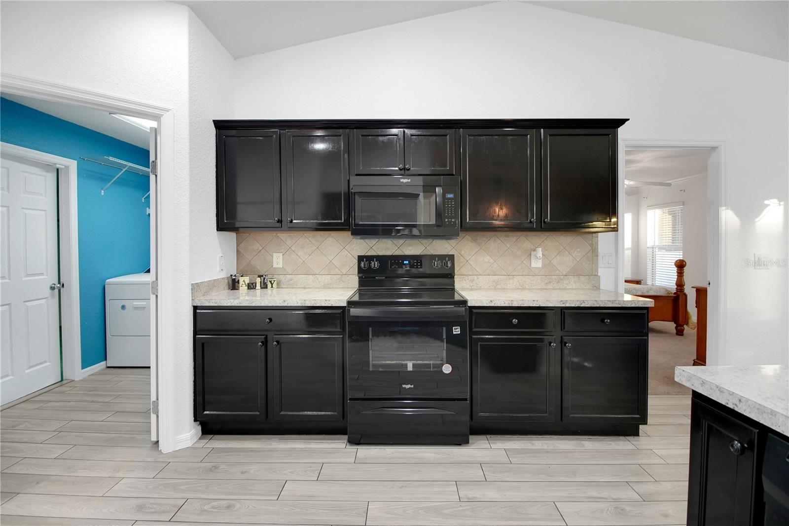 LADY LAKE STONEWOOD MANOR - Residential