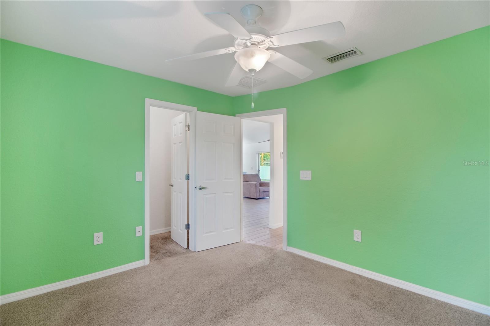 LADY LAKE STONEWOOD MANOR - Residential