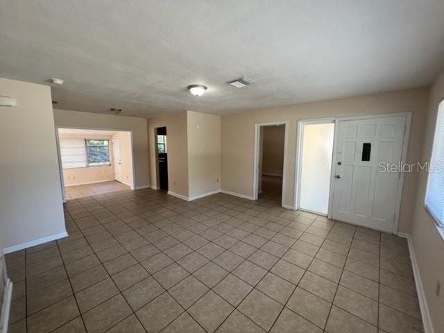 DELTONA LAKES UNIT 01 - Residential Lease