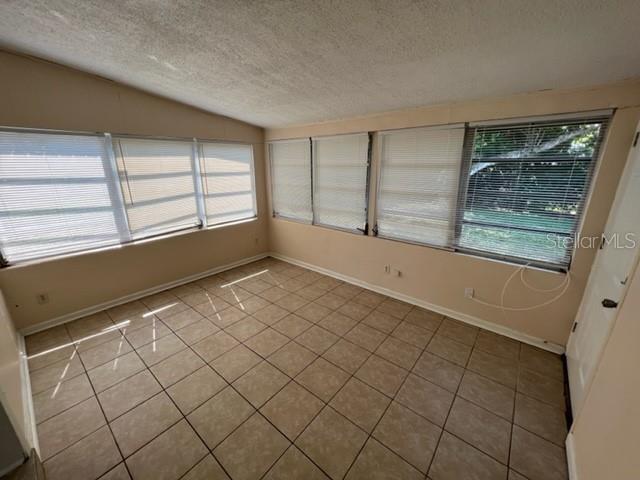 DELTONA LAKES UNIT 01 - Residential Lease