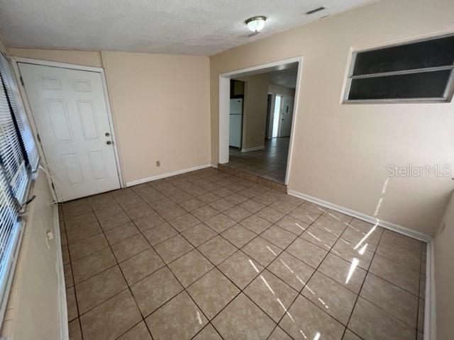 DELTONA LAKES UNIT 01 - Residential Lease