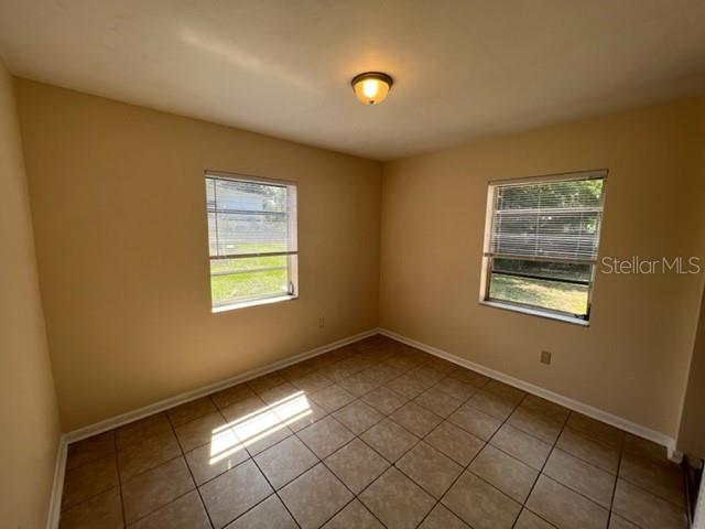 DELTONA LAKES UNIT 01 - Residential Lease