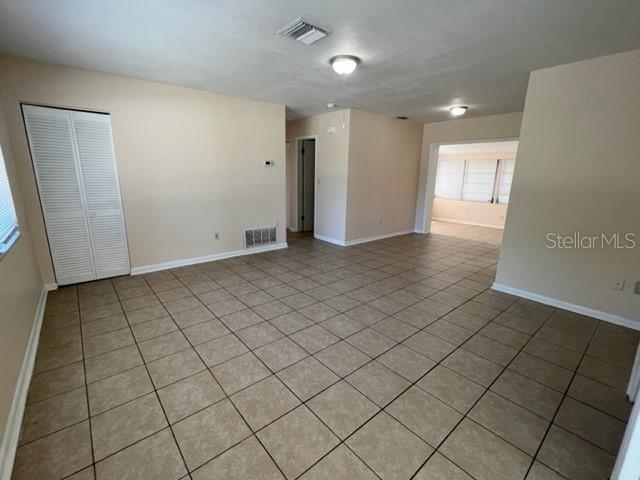 DELTONA LAKES UNIT 01 - Residential Lease