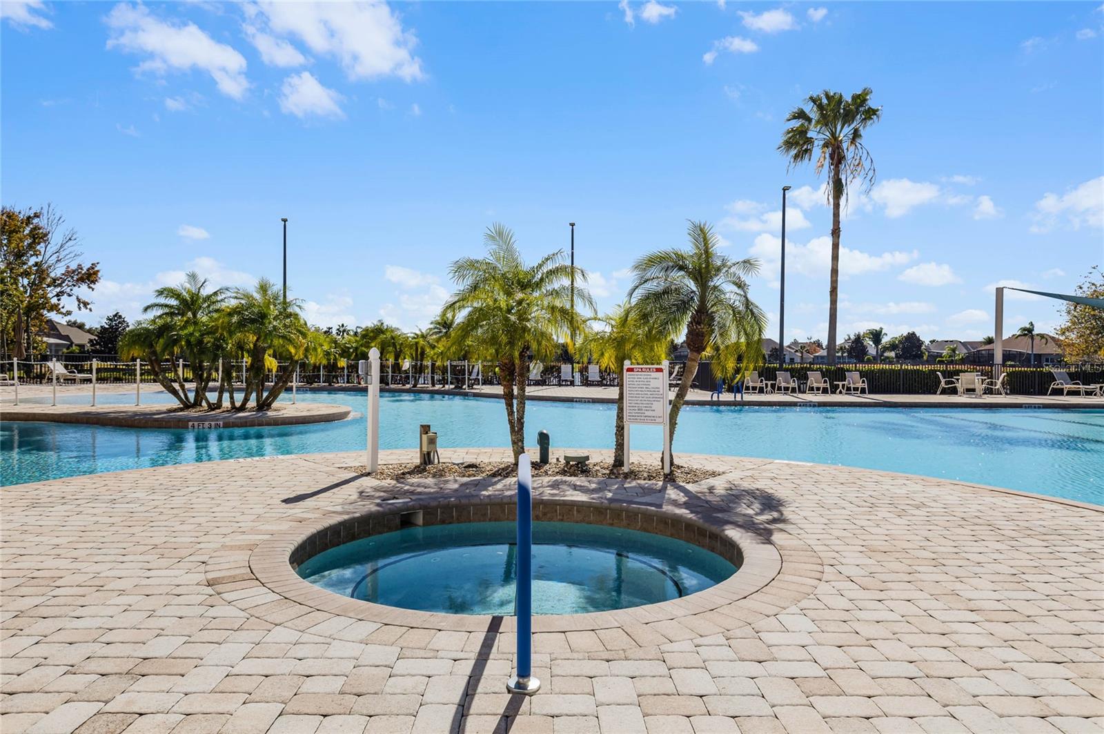 LAKES OF MOUNT DORA - Residential