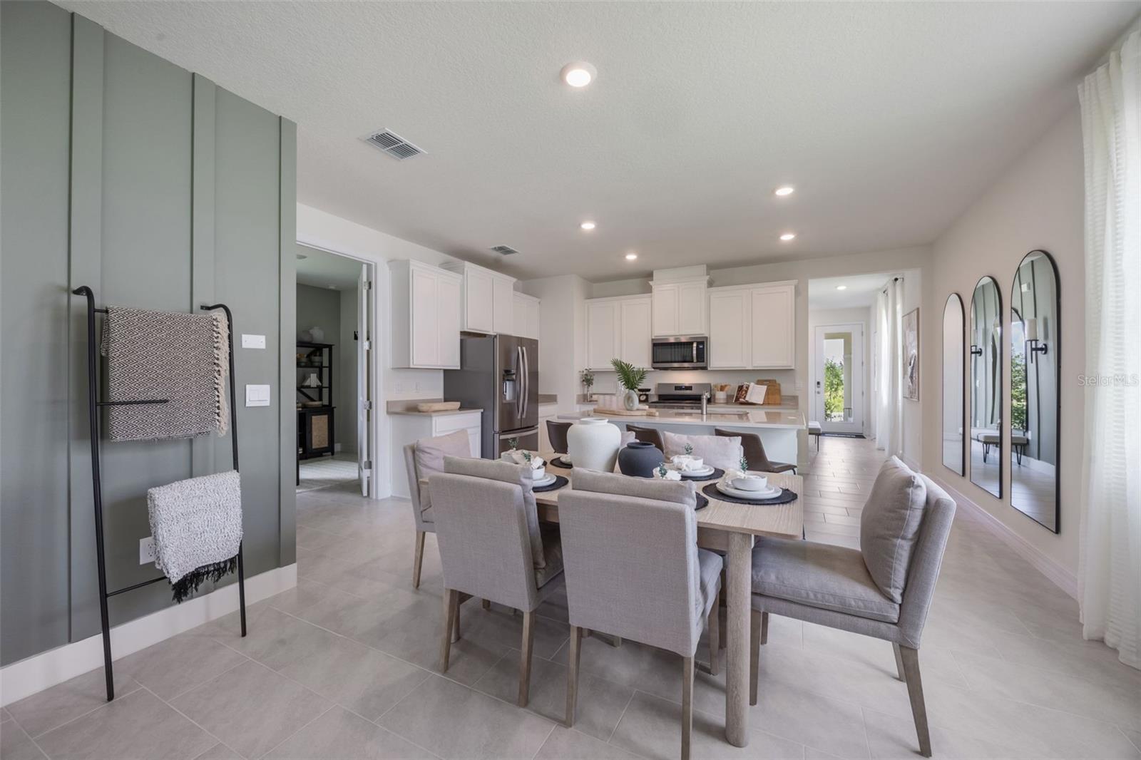 LAKES OF MOUNT DORA - Residential