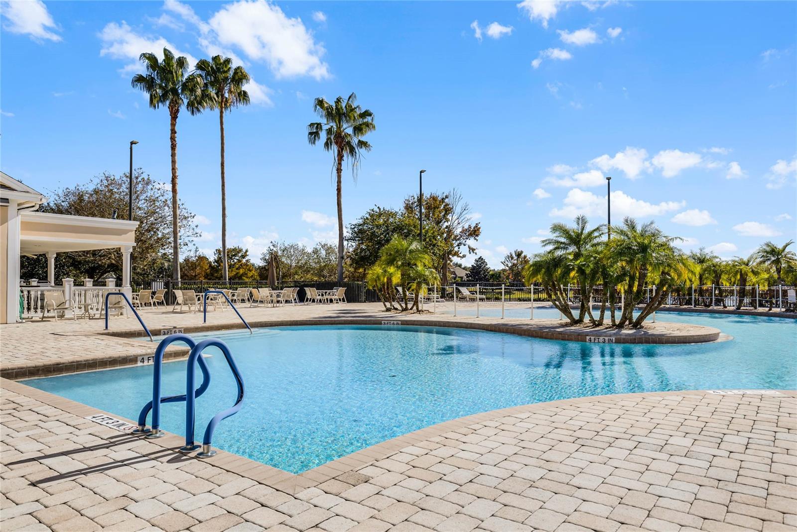 LAKES OF MOUNT DORA - Residential