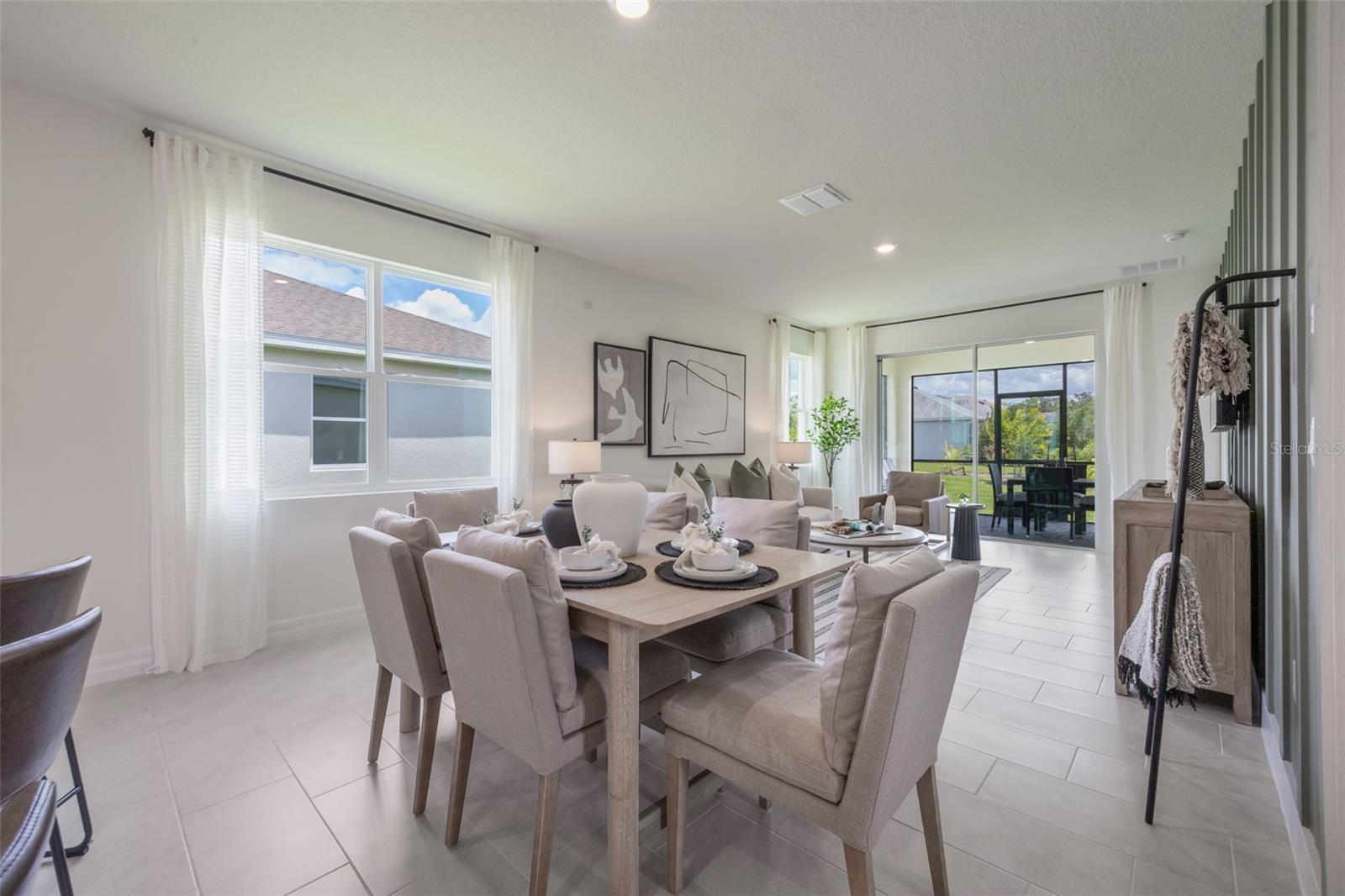 LAKES OF MOUNT DORA - Residential