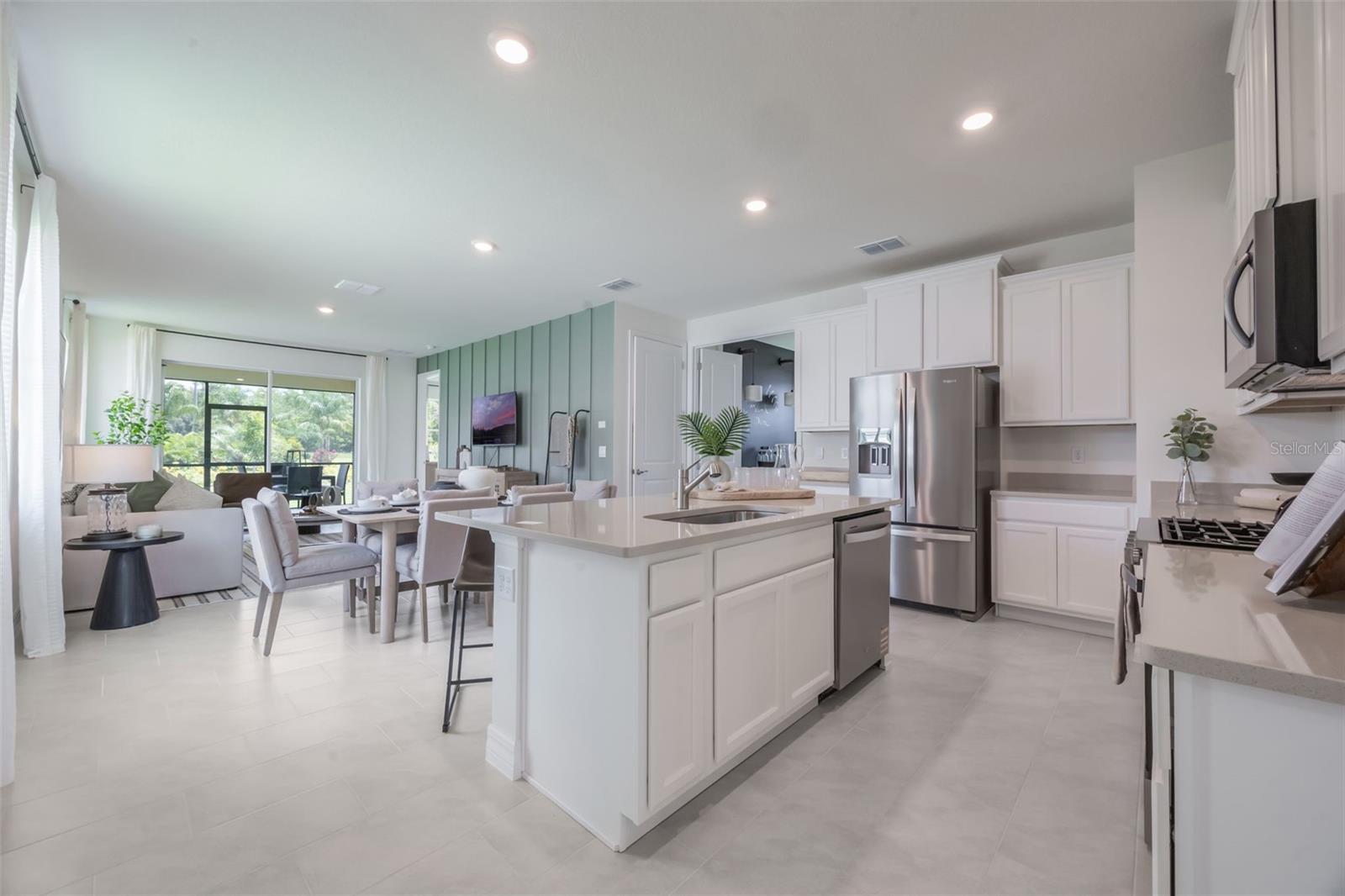 LAKES OF MOUNT DORA - Residential