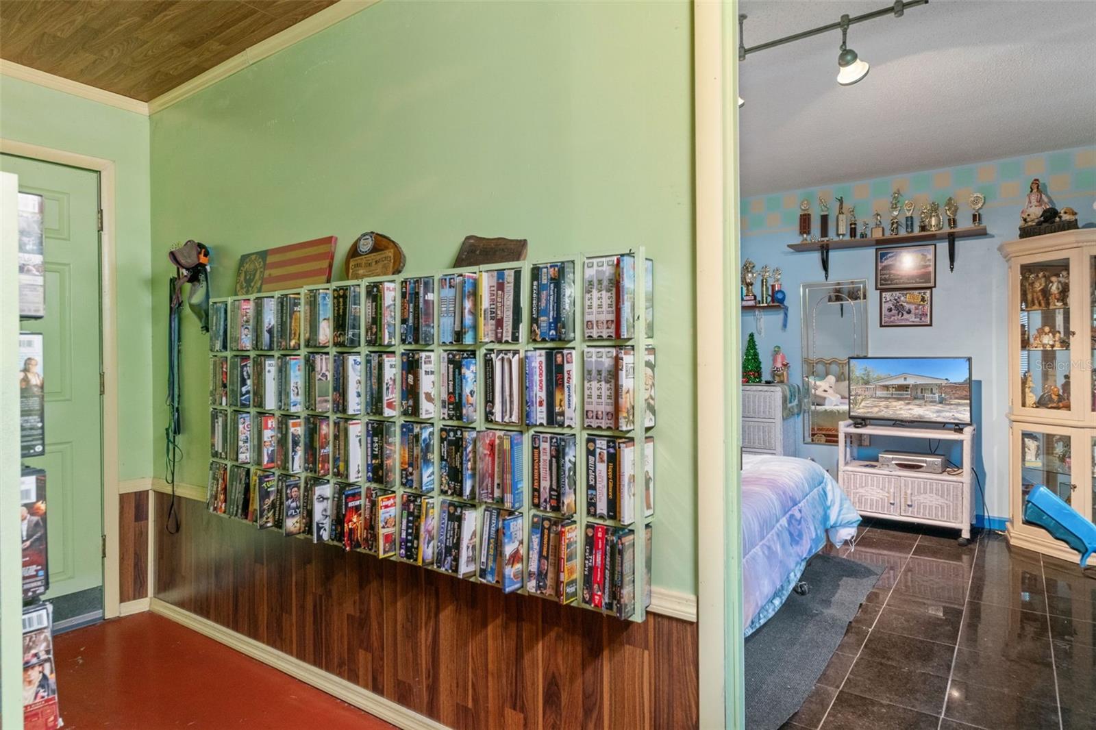 NEW MAYFIELD ACRES - Residential