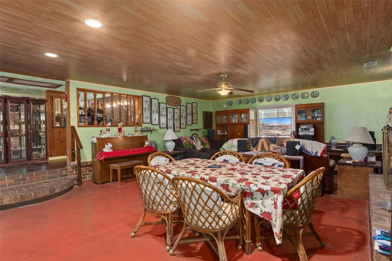 NEW MAYFIELD ACRES - Residential