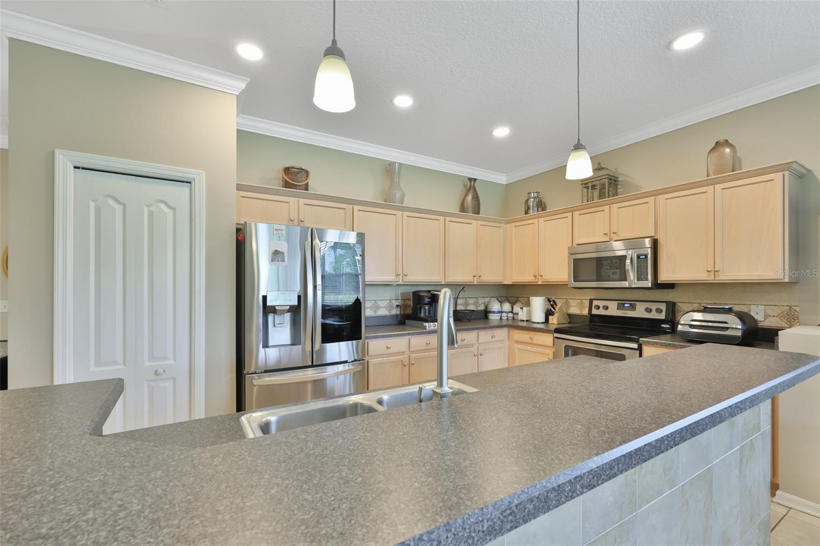 SUN CITY CENTER UNIT 185 - Residential