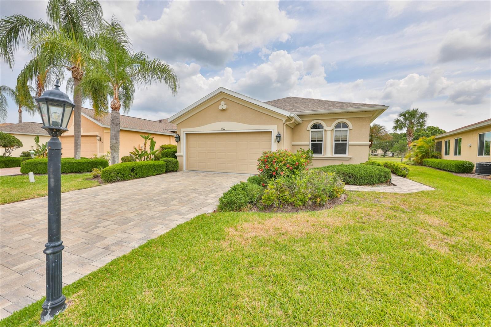 1907 STERLING GLEN COURT