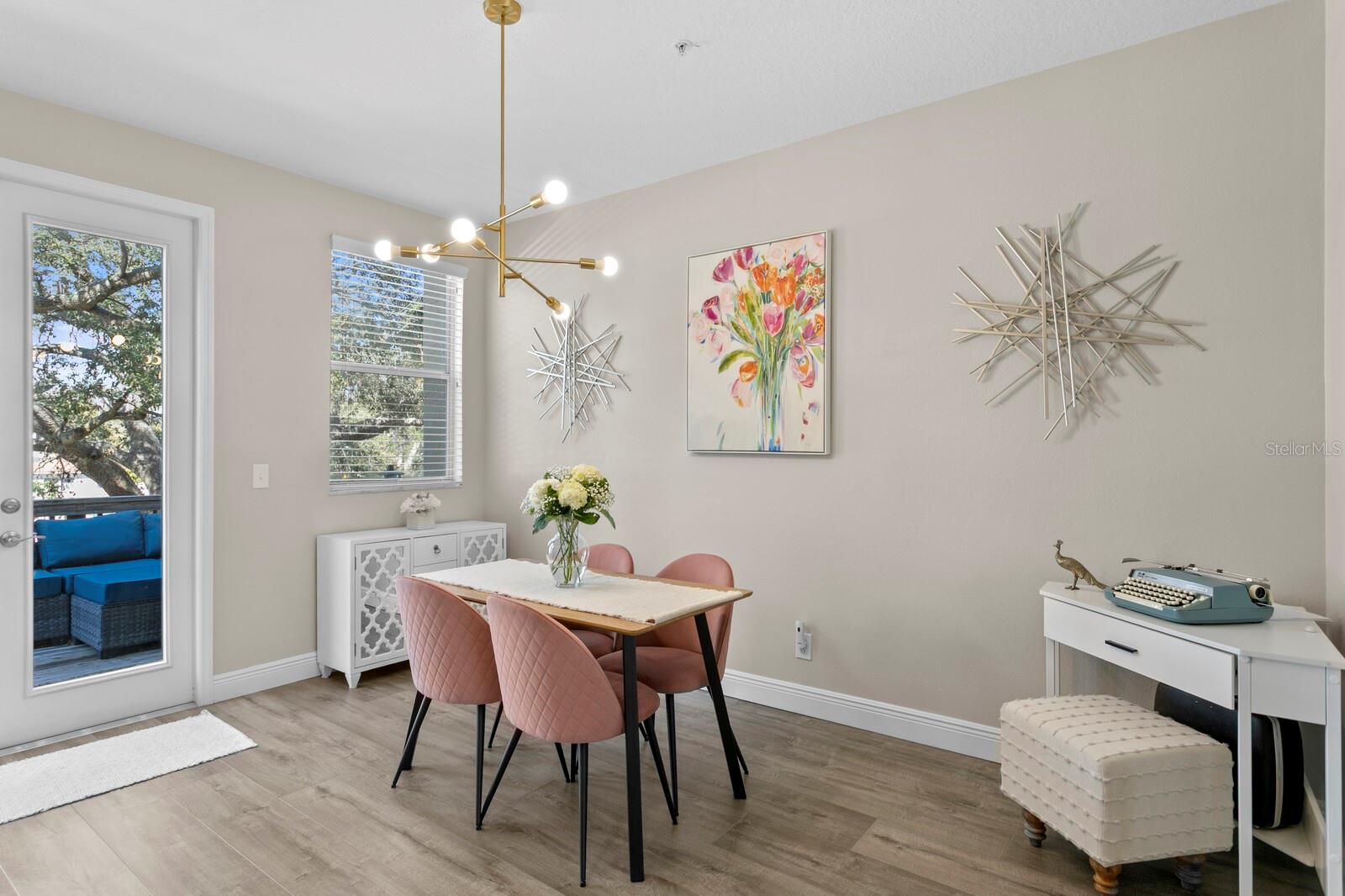 BAYSHORE POINTE TOWNHOMES - Residential