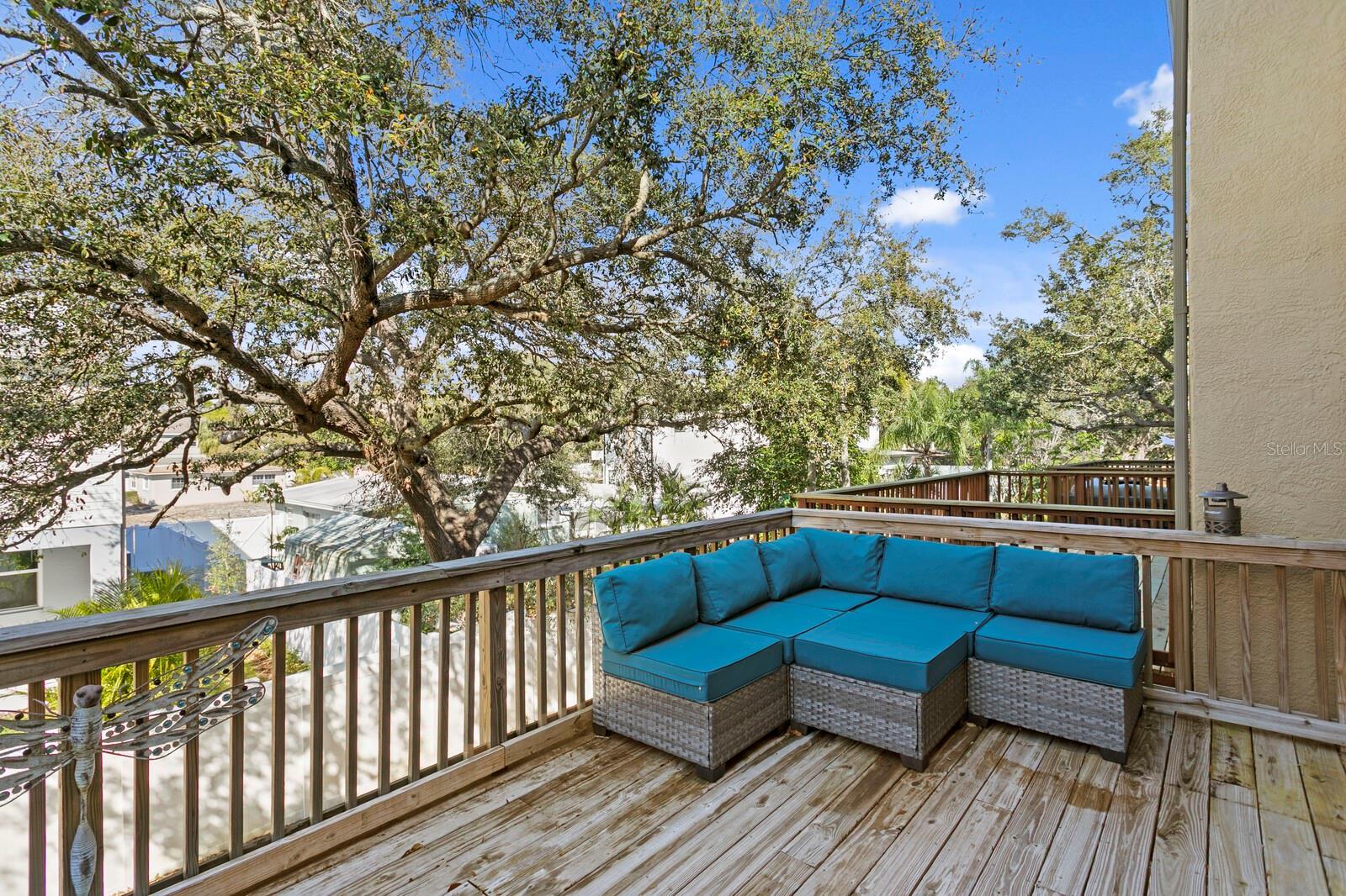 BAYSHORE POINTE TOWNHOMES - Residential