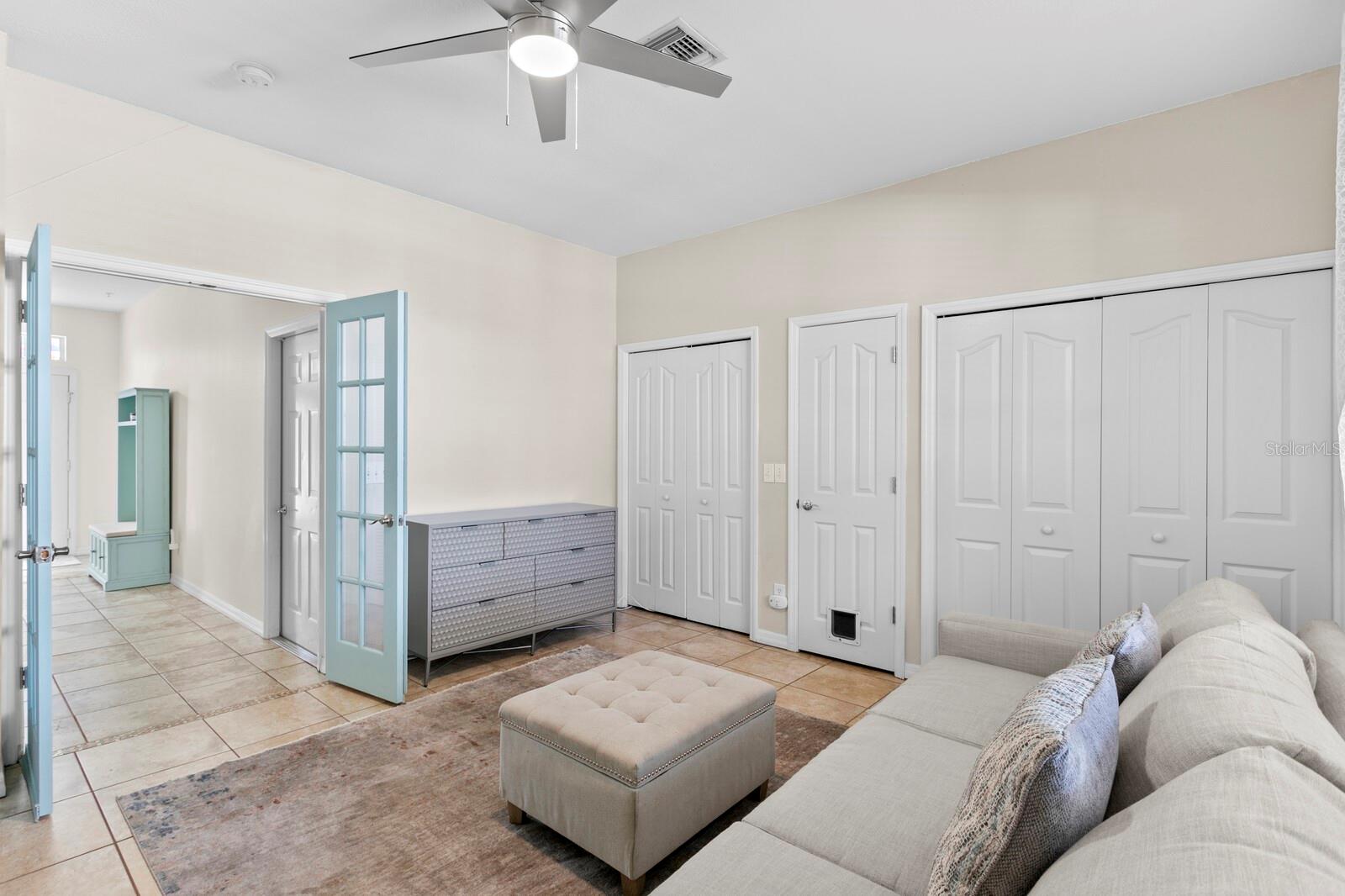 BAYSHORE POINTE TOWNHOMES - Residential