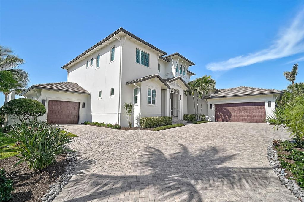 Photo of 101 Seagull Lane, Sarasota, FL 34236 (MLS # A4669993)