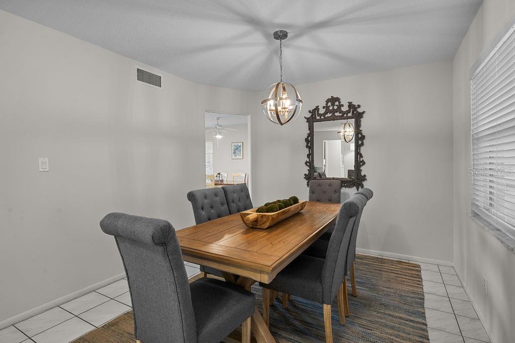 COUNTRY CLUB SHORES - Residential