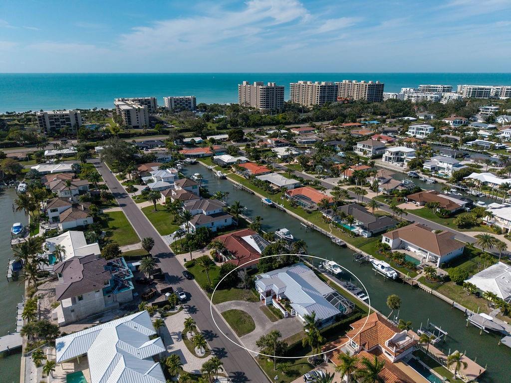 COUNTRY CLUB SHORES - Residential