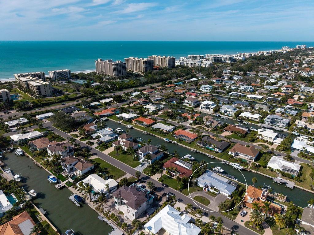 COUNTRY CLUB SHORES - Residential