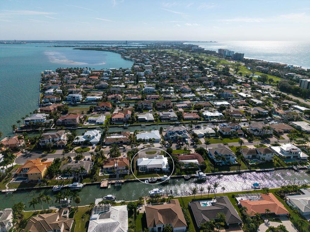 COUNTRY CLUB SHORES - Residential