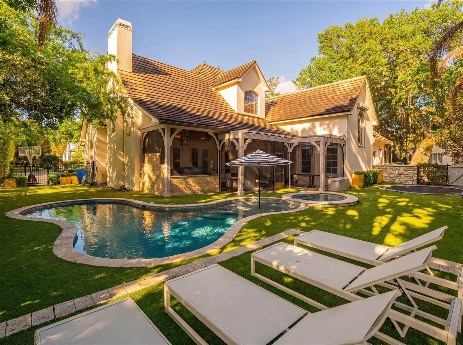 1529 HOLTS GROVE CIRCLE